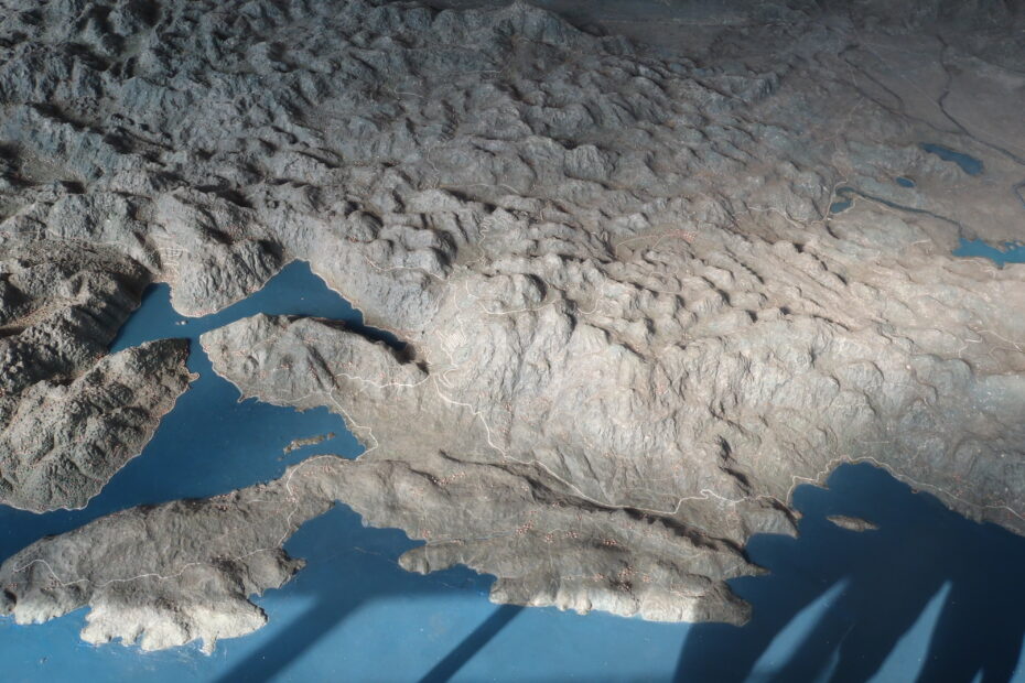 Скалы и море, Черногория, июль 2010